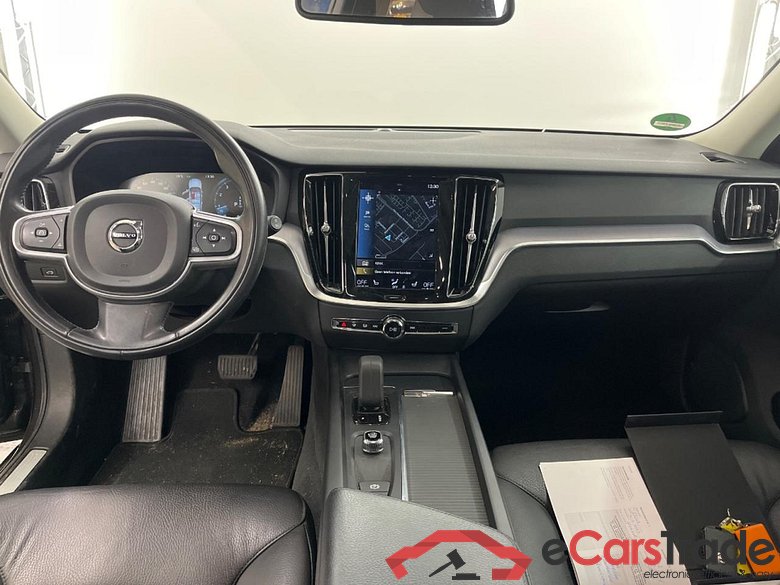 VOLVO V60 2.0 B3 Momentum #6