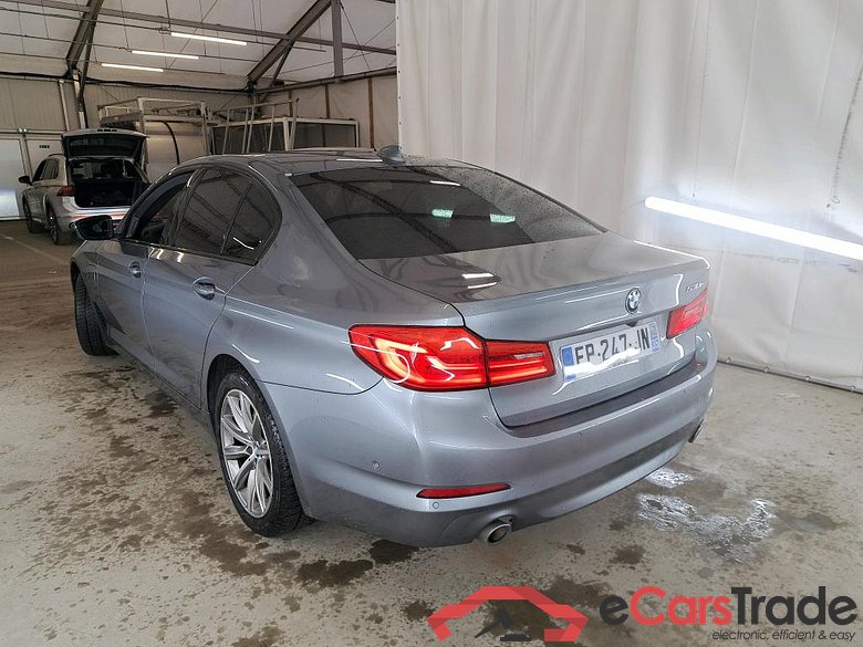 BMW Série 5 / 2016 / 4P / Berline 530e iPerformance 252ch Busi Design BVA8 #2