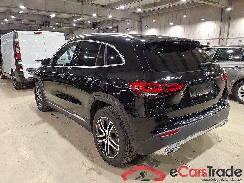 MERCEDES-BENZ CLASS GLA DIESEL (H247) GLA 200 d 4-Matic Business Solution #2