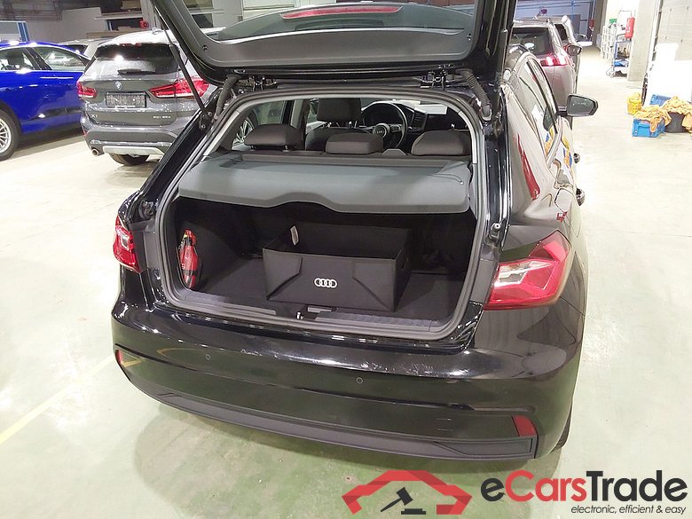 AUDI A1 SPORTBACK 1.0 25 TFSI ATTRACTION #3