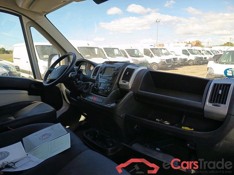 FIAT Ducato / 2014 / 4P / furgón Furgón 35 Medio 100kW Natural Power #3