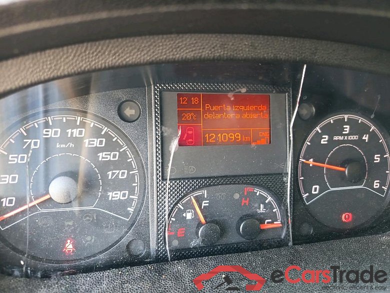 FIAT Ducato / 2014 / 4P / furgón Furgón 35 Medio 100kW Natural Power #5