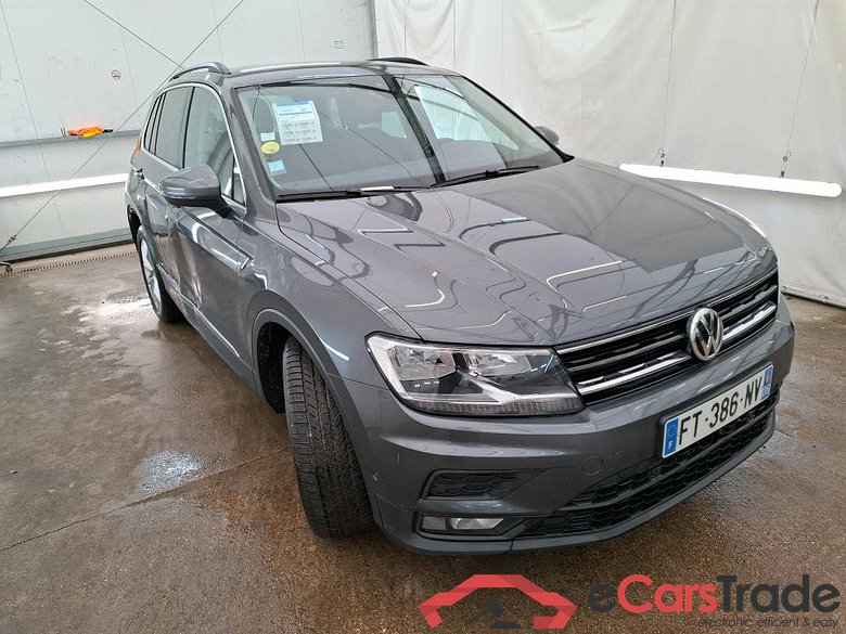 VOLKSWAGEN Tiguan / 2016 / 5P / SUV 2.0 TDI 150 DSG7 Confortline Business #4