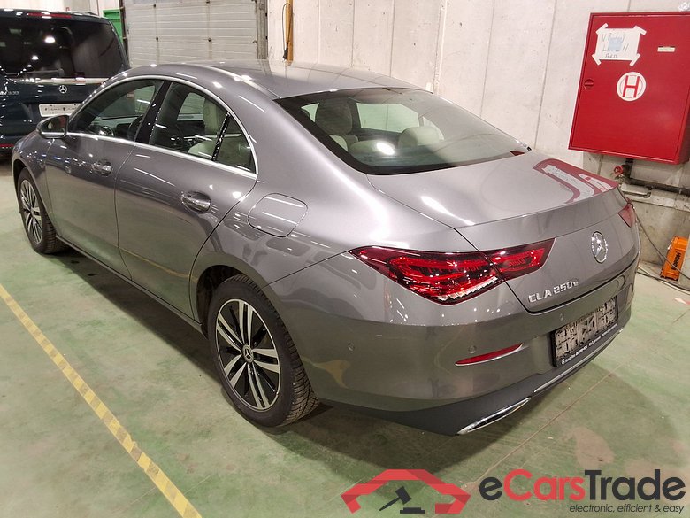 Mercedes CLA 250e Plug-In Hybrid Aut. LED-Xenon Widescreen Ambient Navi Sport-Leather KeylessGo Camera Klima PDC ... #4
