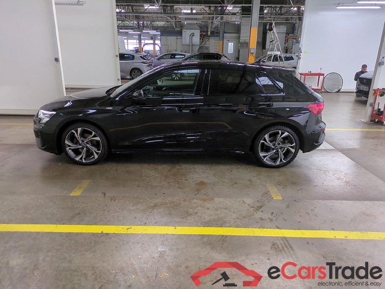 AUDI A3 Sportback / 2020 / 5P / Berline 35 TFSI 150 MHEV S Tronic S Line #2