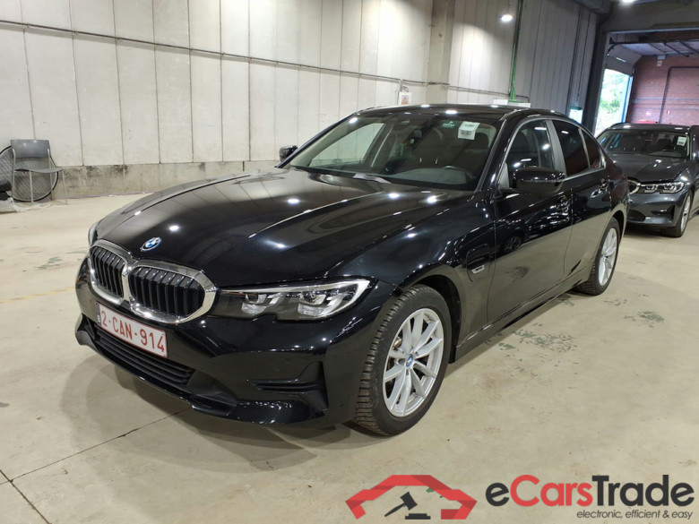BMW 320e Plug-In Hybrid Aut. LED-Xenon LC-Pro Navi Hi-Fi Sport-Leather KeylessGo Camera Klima PDC ...