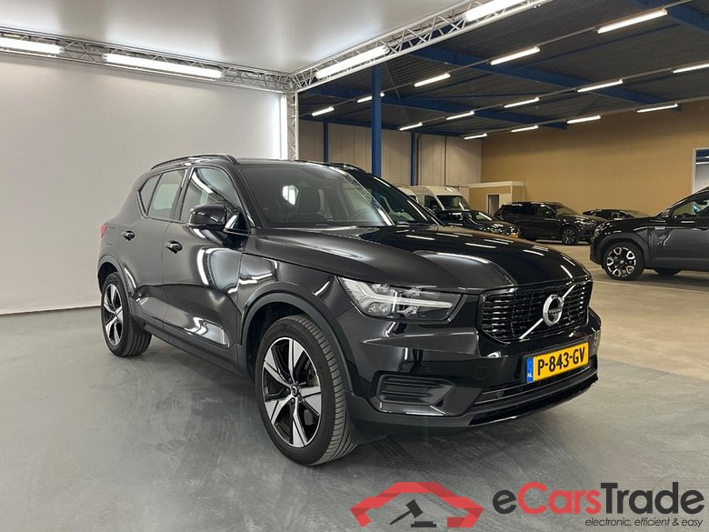 VOLVO XC40 1.5 T4 Recharge R-Design #2