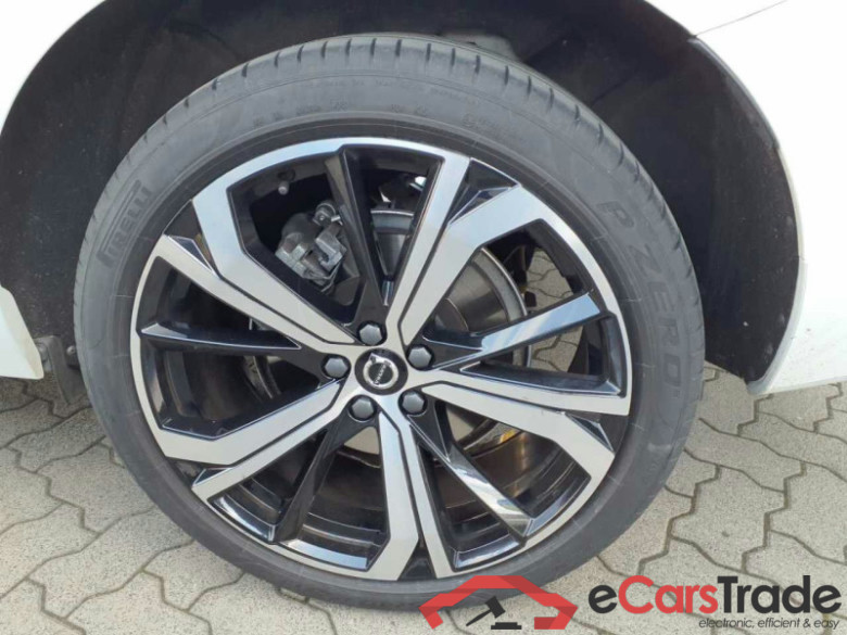 Volvo XC60 (03.2017->) DE - SUV5 B5 (Benzin) 2WD EU6d, R-Design Mild-Hybrid (EURO 6d), (Facelift) 2021 #2