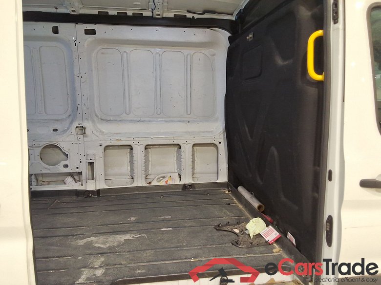FORD TRANSIT 68KWH 269PS BEV TREND RWD 350L #5