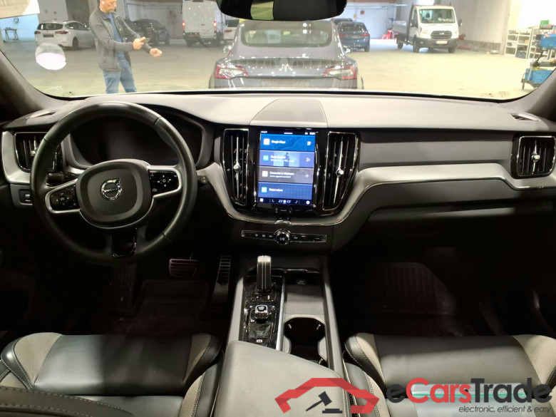 VOLVO XC60 2.0 T6 PHEV R-DESIGN AUTO 4WD #6