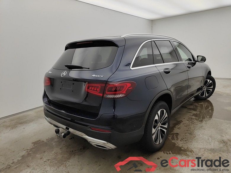 Mercedes-Benz GLC GLC 300 de 4MATIC 5d #2