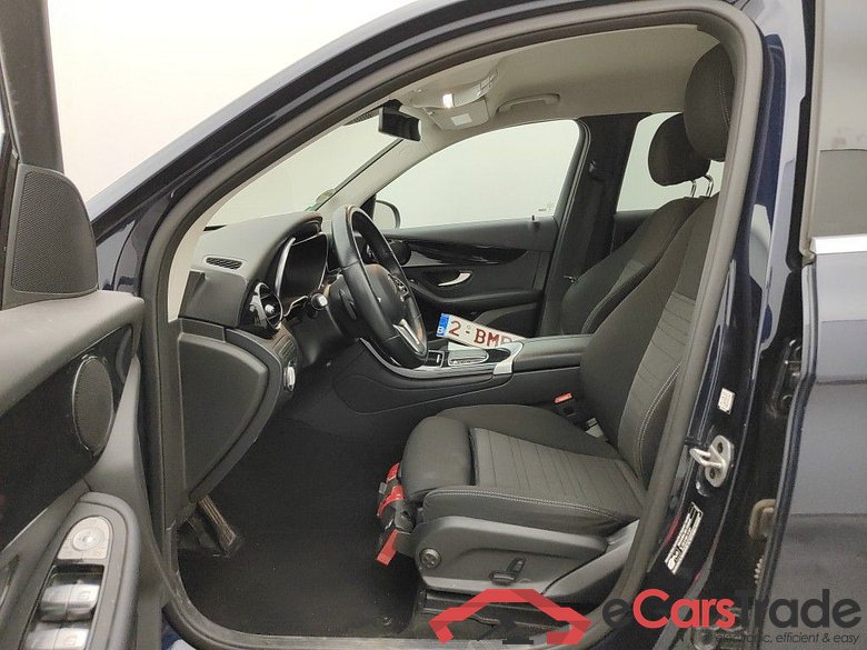 Mercedes-Benz GLC GLC 300 de 4MATIC 5d #3