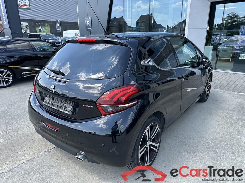 PEUGEOT 208 1.6 BlueHDi GT Line #4