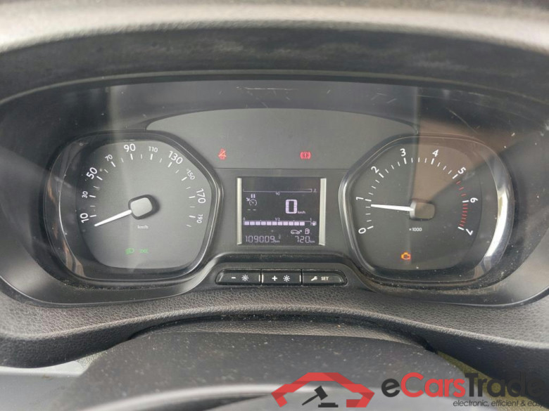 OPEL Vivaro / 2019 / 4P / furgón 1.5 BlueHDi 74kW (100CV) M Std #4
