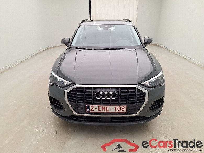 Audi, Q3 '18 PHEV, Audi Q3 45 TFSI e S tronic 5d #1