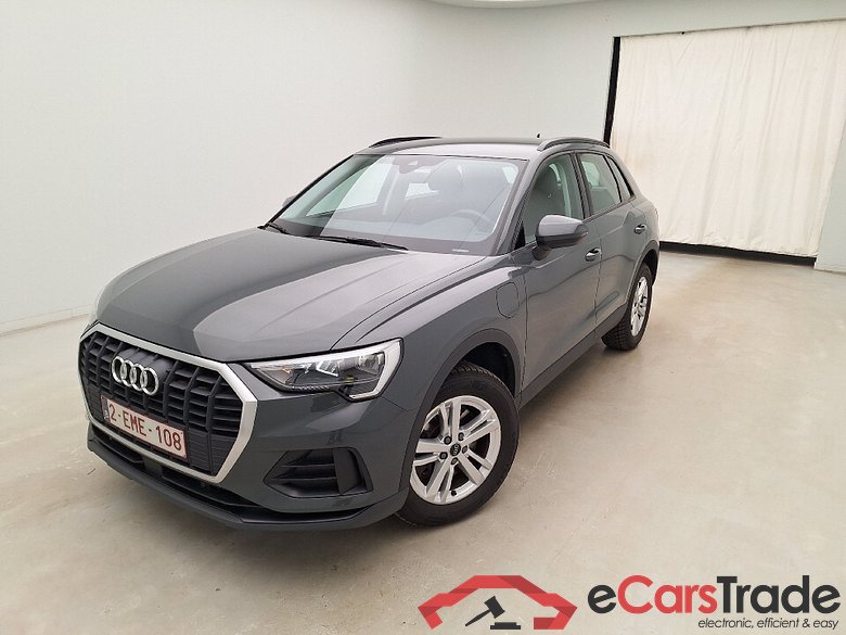Audi, Q3 '18 PHEV, Audi Q3 45 TFSI e S tronic 5d #2