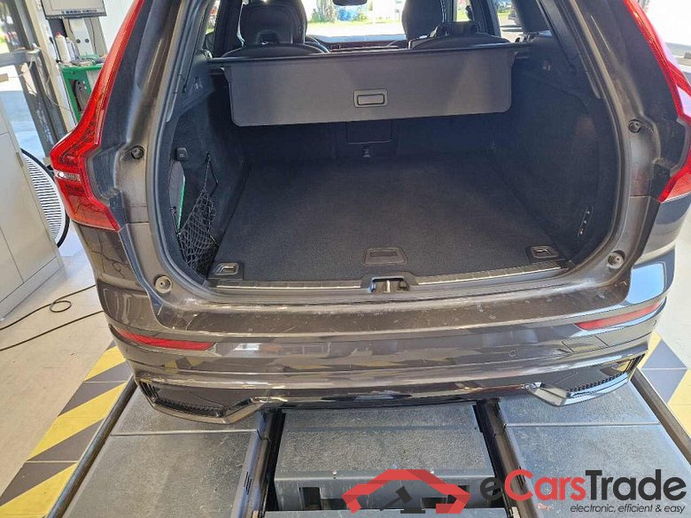 Volvo XC60 (03.2017->) DE - SUV5 B5 (Benzin) AWD EU6d, Ultimate Dark Mild-Hybrid, (Facelift) 2022 - 202 #2