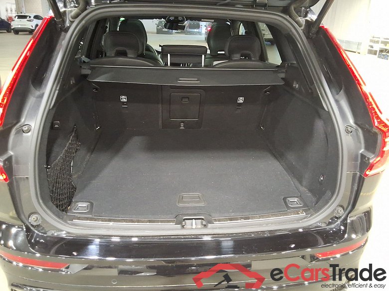 VOLVO XC60 2.0 T6 PHEV PLUS BLACK EDITION AUTO 4WD #3