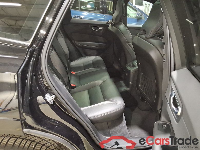 VOLVO XC60 2.0 T6 PHEV PLUS BLACK EDITION AUTO 4WD #5