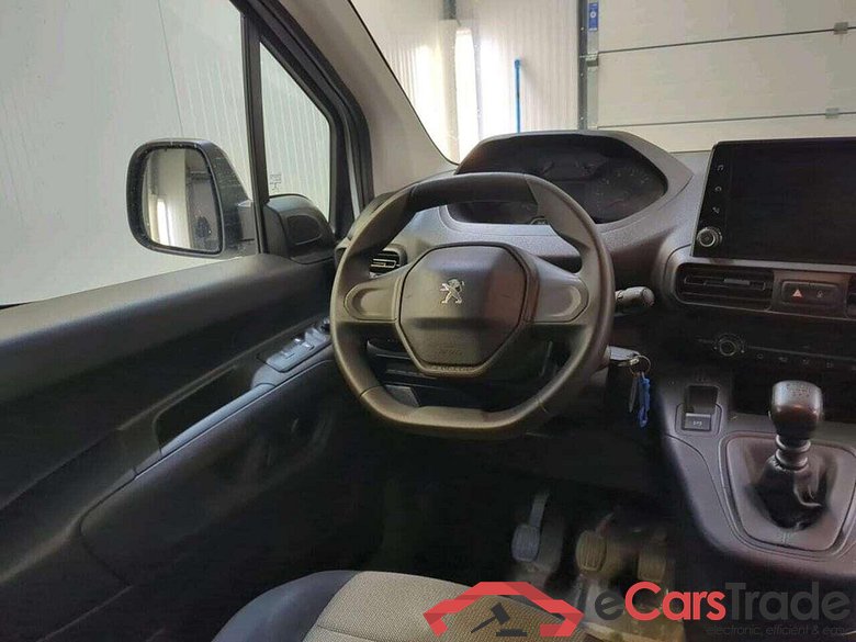 PEUGEOT Partner 1.2 PT. Premium #3