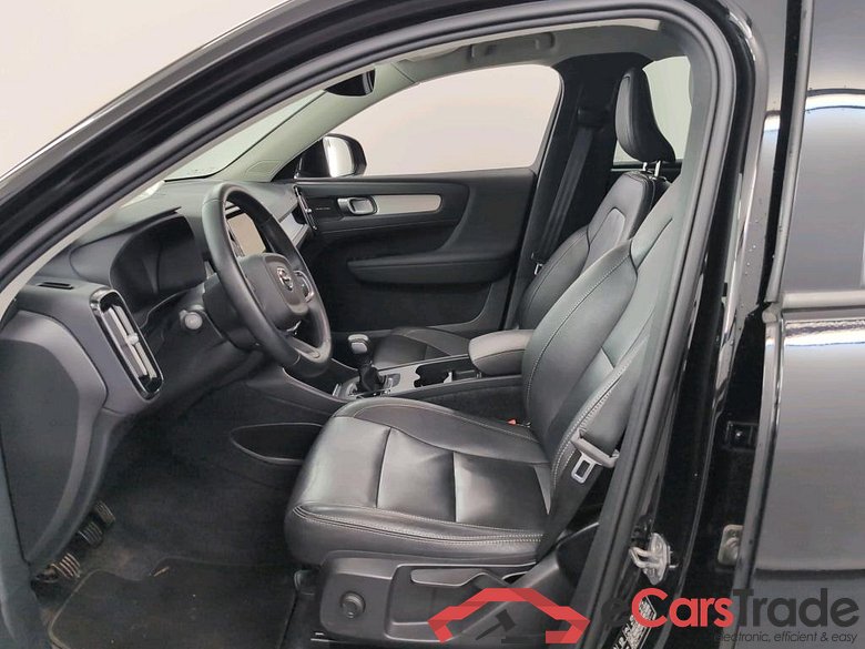VOLVO XC40 1.5 T2 MOMENTUM PRO #5