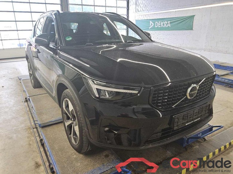 Volvo XC40 (2017->) DE - SUV5 B4 AWD EU6d, Ultimate Dark, (Facelift) 2022 - 2022 #2