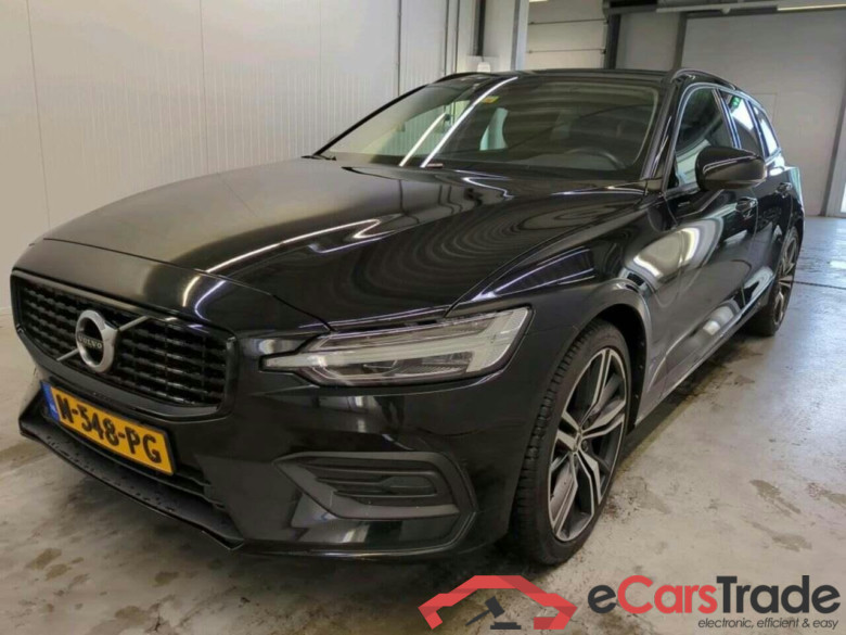 VOLVO V60 2.0 B3 Mom. Adv. #1