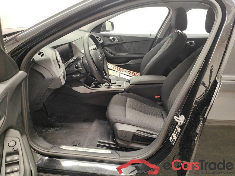 BMW 1 Reeks Hatch 118iA (100 kW) 5d #3