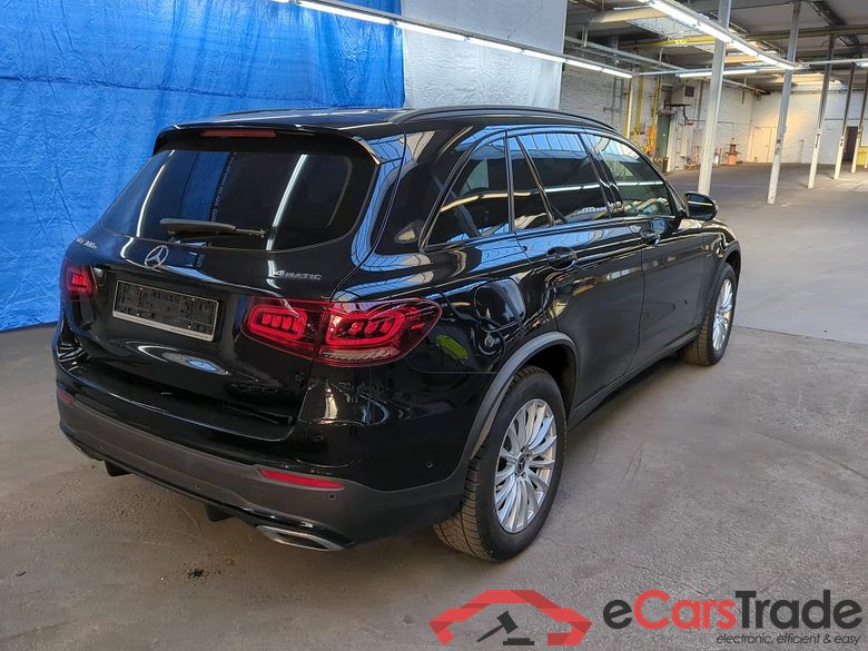 GLC -Klasse GLC 300 e 4Matic (253.953)AMG 2.0 AMG Line 235KW AT9 E6d #2