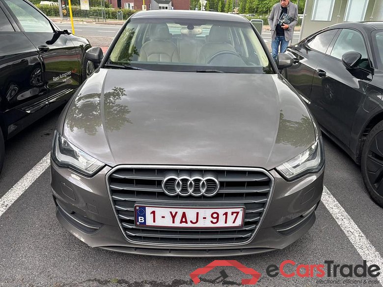 AUDI A3 Sportback Dsl A3 Sportback 1.6 TDi ultra Attraction #5