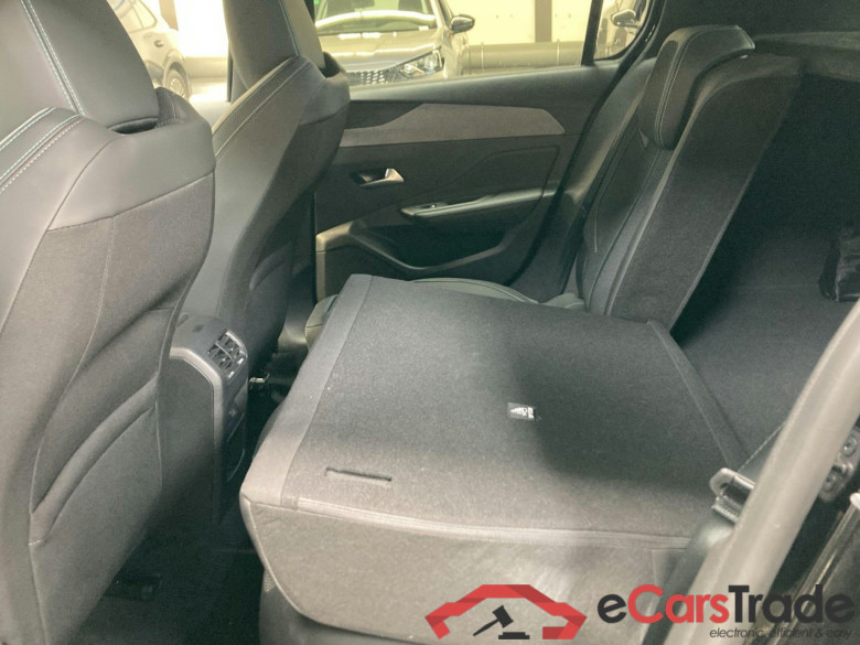 Peugeot 308 Hybrid 145 e-DCS6 Allure #4