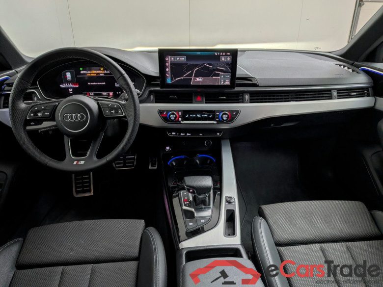 AUDI A4 AVANT 35 TFSI S ed comp #5