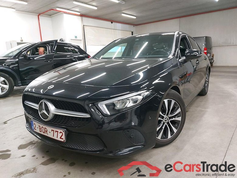 MERCEDES - MER A BERLINE 180d 116PK 8G-DCT Business Solution & Smartphone Intergration