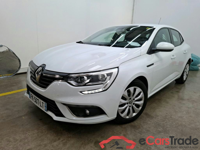 Megane IV Berline 5pt. Société Air Nav 1.5 dCi 90CV BVM6 E6 #1
