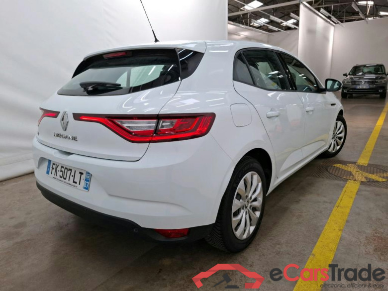 Megane IV Berline 5pt. Société Air Nav 1.5 dCi 90CV BVM6 E6 #3
