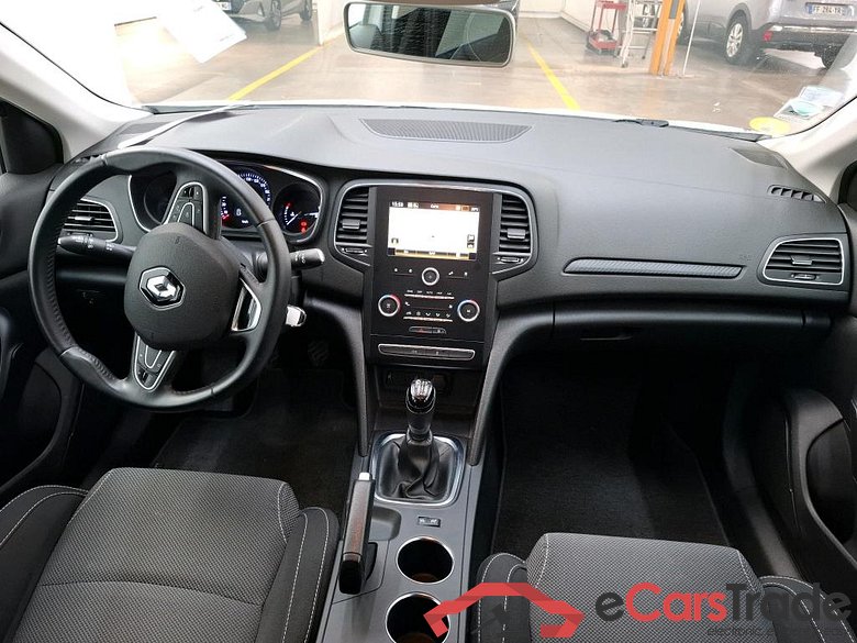 Megane IV Berline 5pt. Société Air Nav 1.5 dCi 90CV BVM6 E6 #5