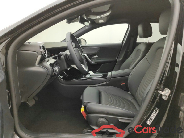 Mercedes-Benz Classe A Berline A 250 e Business Line DCT 4d #3