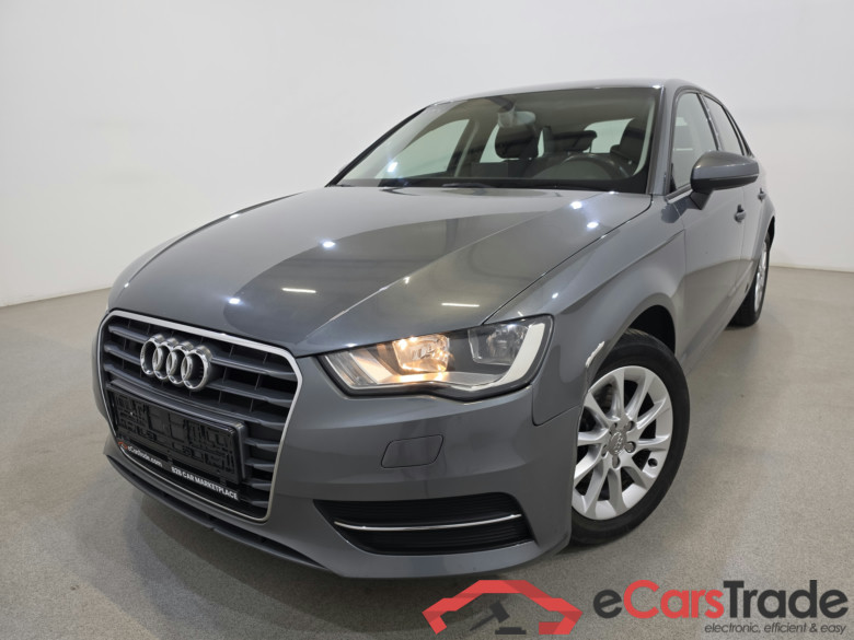Audi A3 Sportback 1.6 TDi Aut. Display Klima PDC ...
