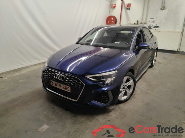 Audi A3 Berline 1.5 TFSi 35 110kW S tronic S line 4d #1