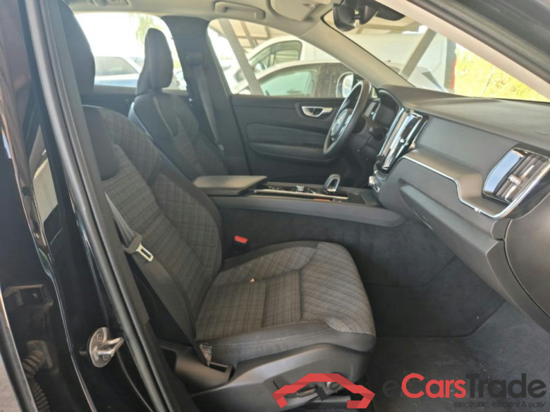 VOLVO XC60 / 2017 / 5P / todoterreno 2.0 B4 D Core Auto #6