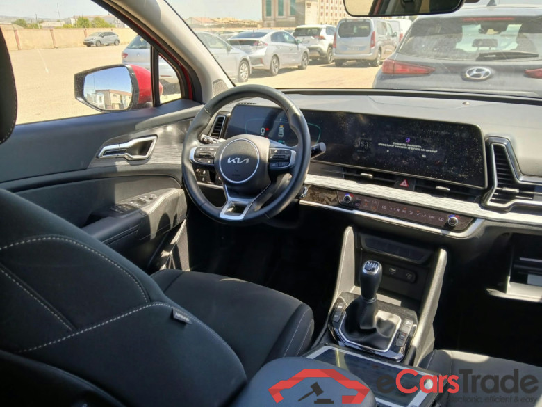 KIA Sportage / 2022 / 5P / todoterreno 1.6 T-GDi 110kW (150CV) Drive 4x2 #3