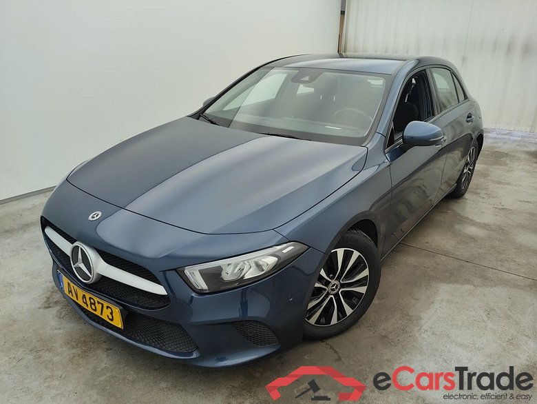 MERCEDES CLASSE A DIESEL (W177) A 180 d 116 Business Solution Essential 5d