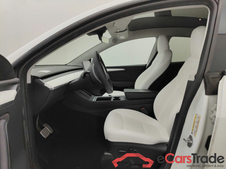 TESLA MODEL Y 72.5 kWh Dual Motor Performance (377 kW) 5d #3