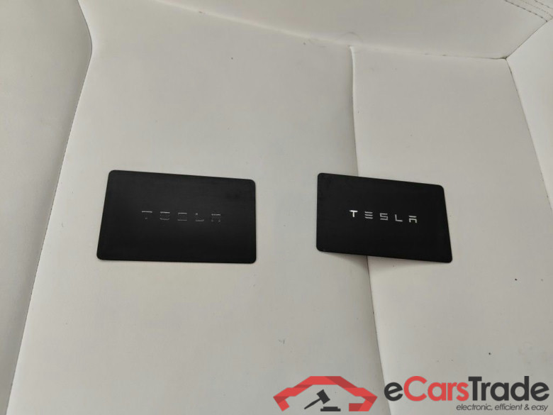 TESLA MODEL Y 72.5 kWh Dual Motor Performance (377 kW) 5d #4