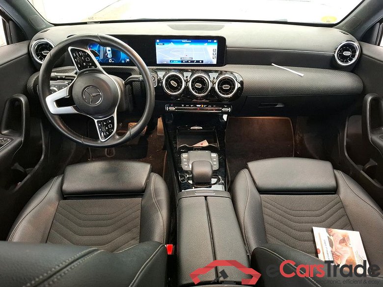 MERCEDES-BENZ Classe A Compact / 2018 / 5P / Berline A 180 d Business Line 8G-DCT #5