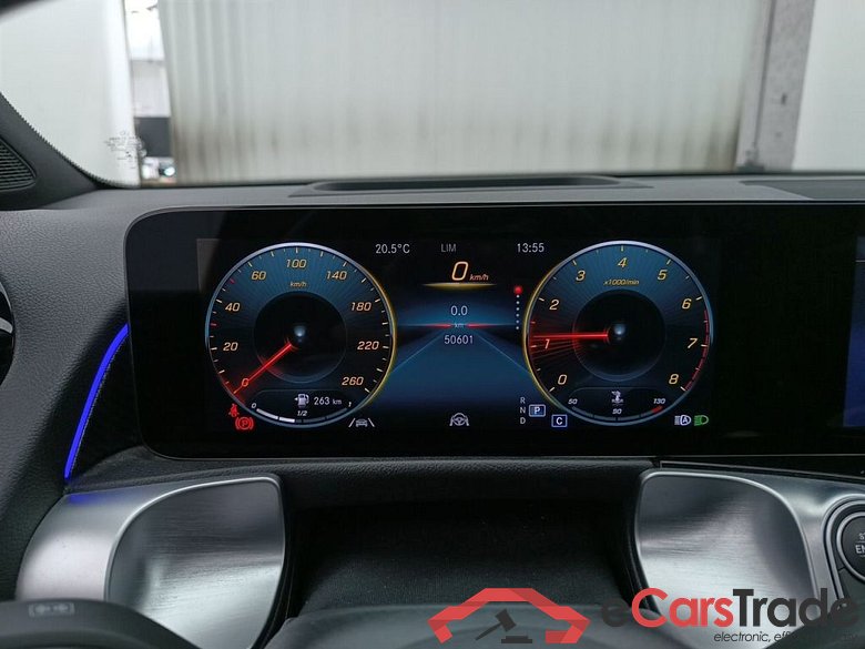 Mercedes-Benz GLB GLB 200 AMG Line 5d #6