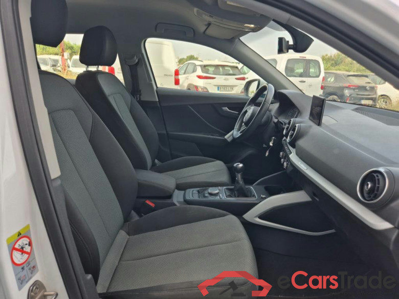 AUDI Q2 / 2016 / 5P / todoterreno Design 30 TFSI 85kW (116CV) (AC) #6