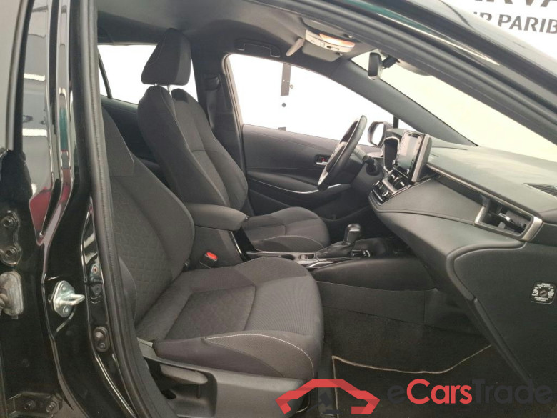 TOYOTA Corolla / 2018 / 5P / Berline Hybride 122h Dynamic Business Supp Lomb #6