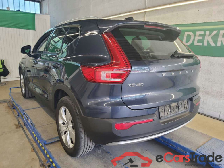Volvo XC40 (2017->) DE - SUV5 B4 2WD EU6d, Momentum, 2020 - 2022 #4