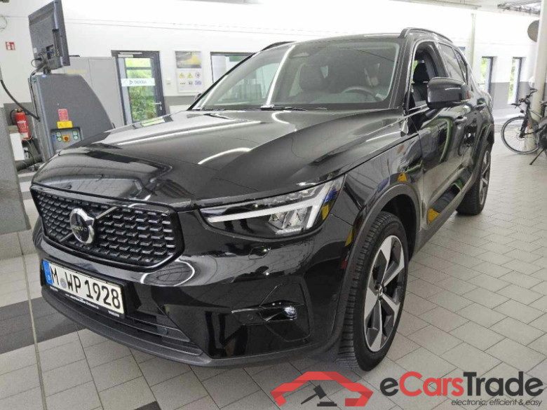 Volvo XC40 (2017->) DE - SUV5 B4 2WD EU6d, Plus Dark, (Facelift) 2022 - 2024 #1